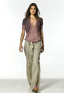 A spontaneous style yet with fashion detailing
