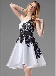 Fashion trends in homecoming dresses 2013